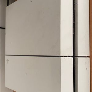 PlayStation 4 Console